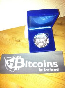 Available in 0.5 / 1 / 2 / 5 / 10 / 20 bitcoins in brass, silver or gold